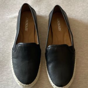 Black Aerosols size 10M flat espadrille slides